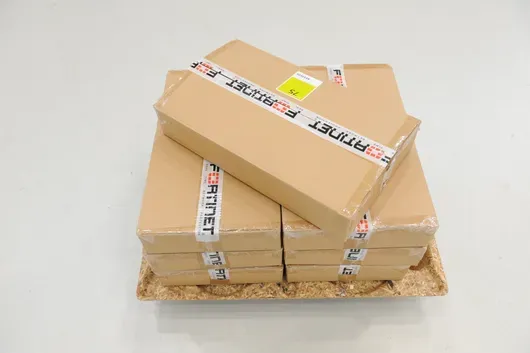 Lot d'accessoires rack Fortinet
