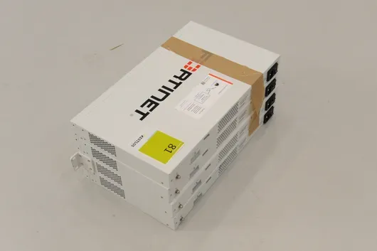 4x pare-feu Fortinet FortiGate 100E