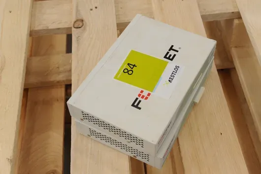 2x pare-feu Fortinet FortiGate 60C