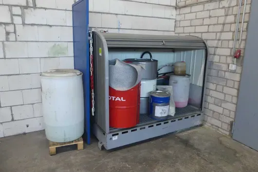 DENIOS Fassdepot Eco с содержимым