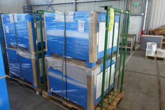 4x Holzunterbau mit 2x Lagerrunge
