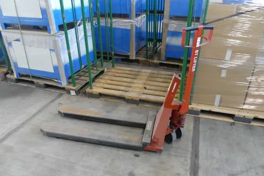 Wózek paletowy BT LIFTER