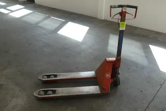 Ruční paletový vozík BT LIFTER