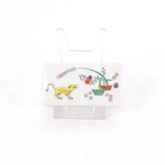 Małe pudełko porcelanowe