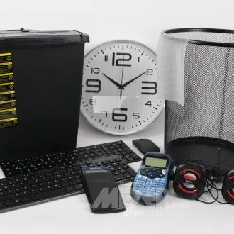 Posten Büroequipment und EDV-Zubehör