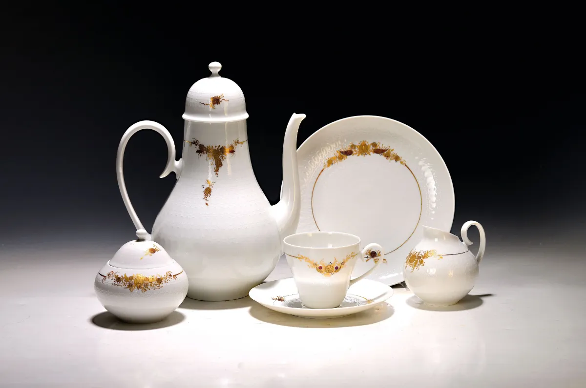 Kaffeeservice, Romanze in Gold, Rosenthal, nach 1945, Porzellan, handgemalter Golddekor,