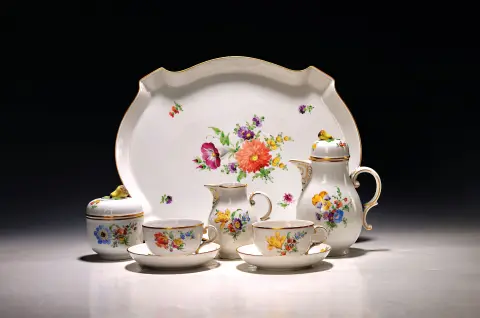 Tête-à-tête, Hoechst, 2e moitié 20e s., peinture de bouquet de fleurs polychrome, cruche H env. 18 cm