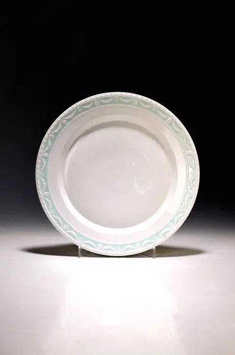 Assiette ronde, Kurland avec bord turquoise, KPM, Berlin, après 1945, porcelaine,