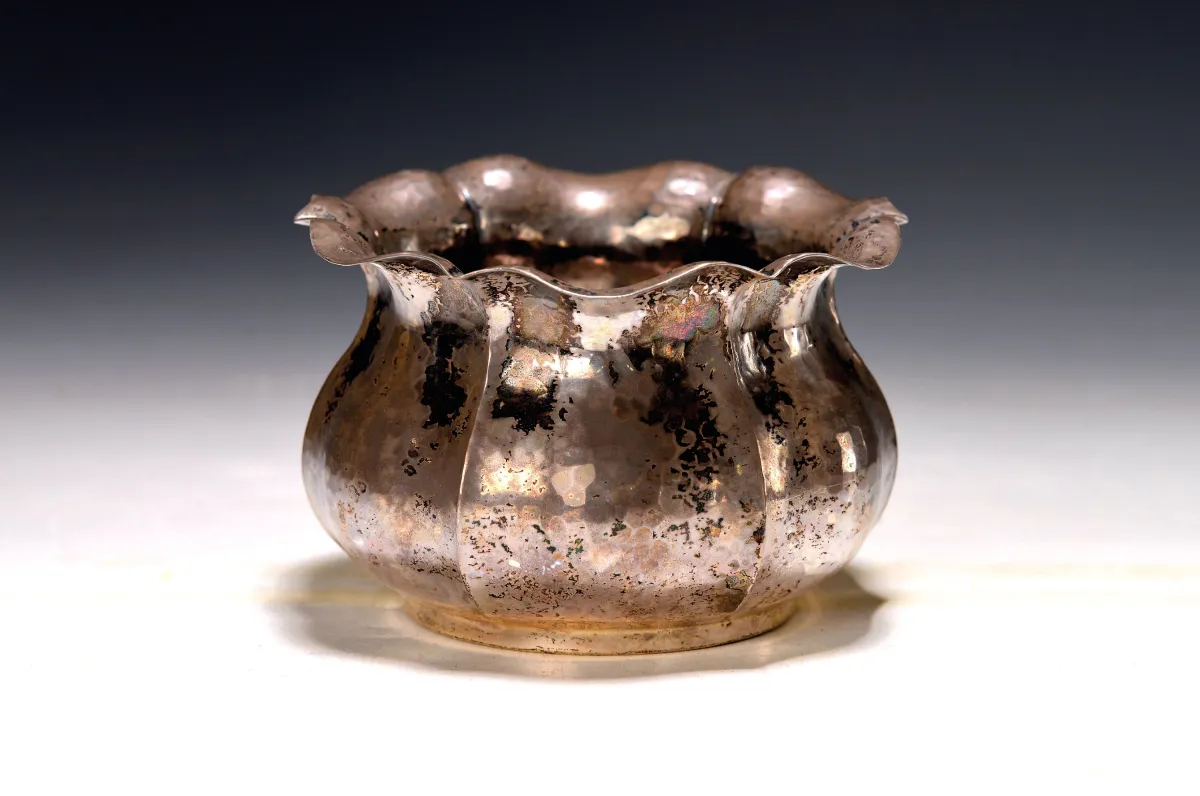 Vase avec décor martelé, Argenteria Sandona, Vicence, Italie, 20e s., argent 800