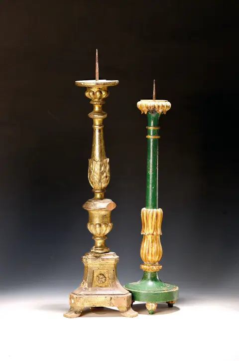 2 chandeliers d'église ou d'autel, 19e s., bois, polychrome ou doré, style baroque