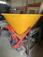 Salt and fertiliser spreader for PTO, Zagroda model DISCS Fertiliser 500