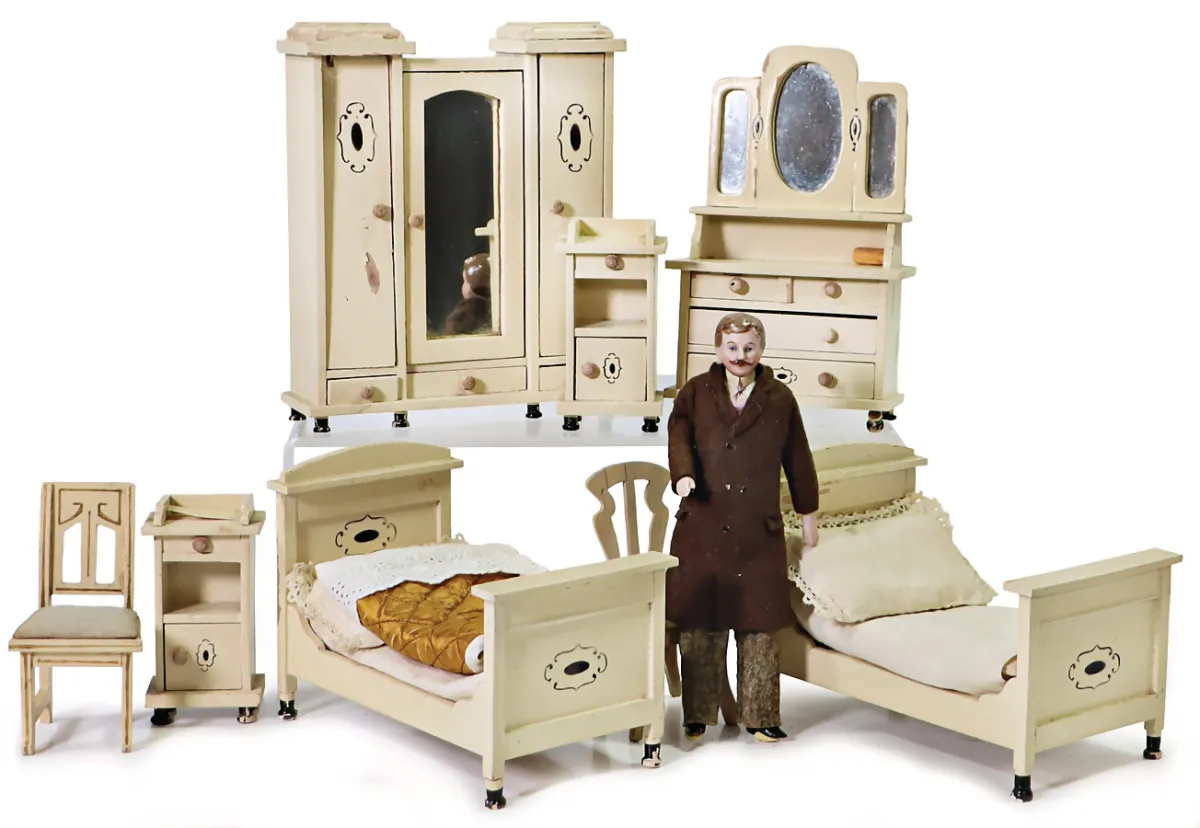 Lot de meubles de maison de poupée