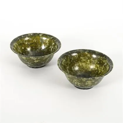 Paire de coupes en jade