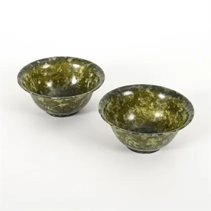 Paire de coupes en jade