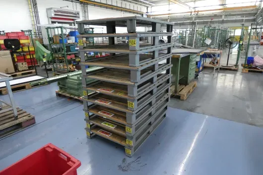 10x metal pallet