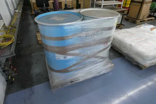 2x material drum, with pallet