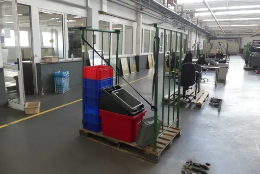 Konvolut Lagerboxen, mit Lagerrunge