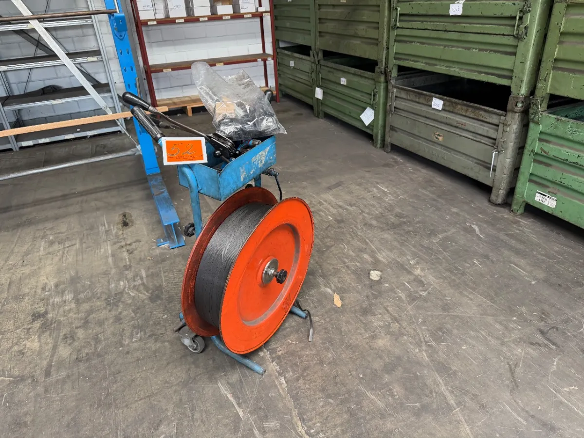 Strapping cart with 1 tensioner
