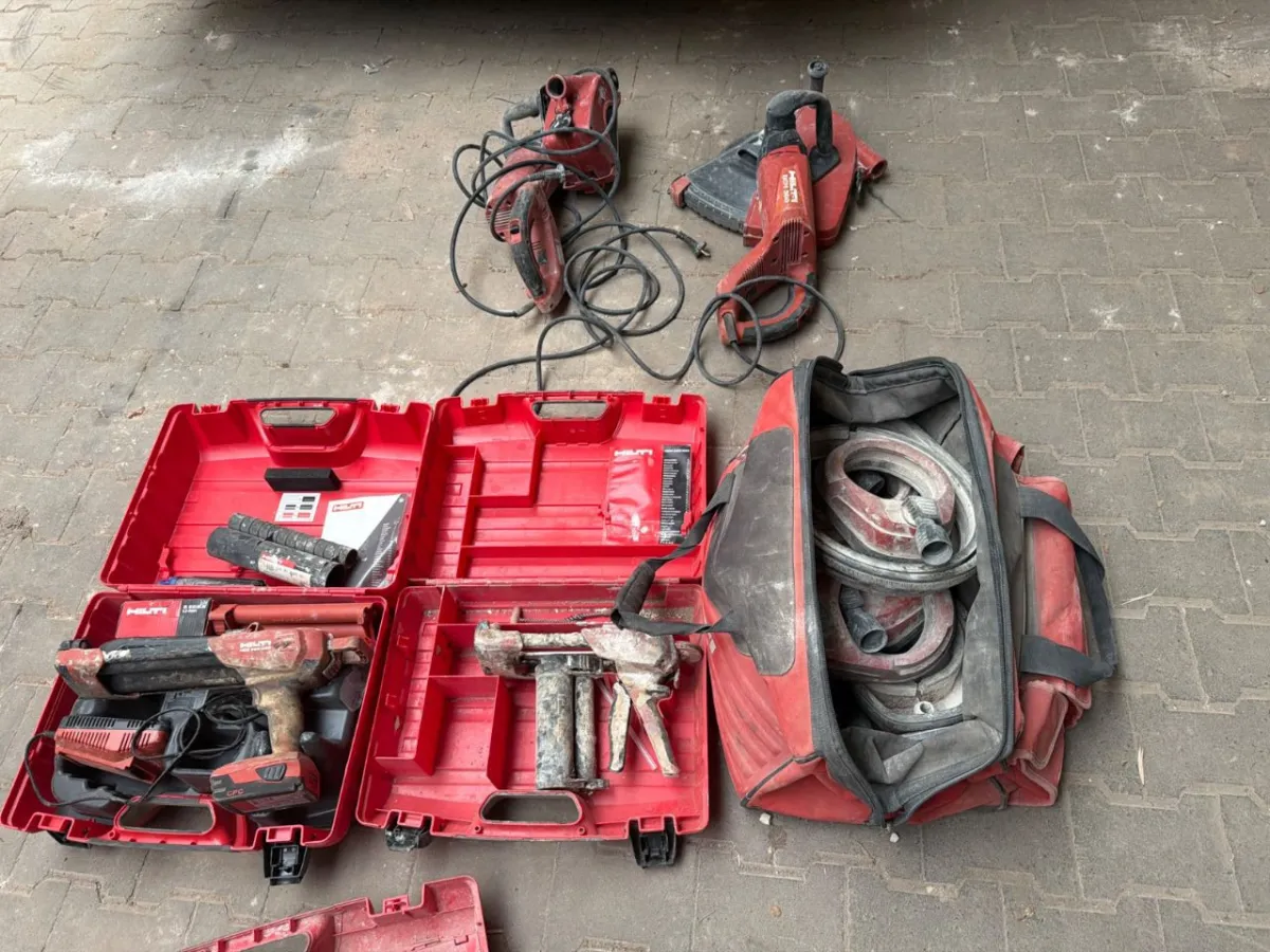 Lot d'appareils Hilti divers (en partie pour pièces)