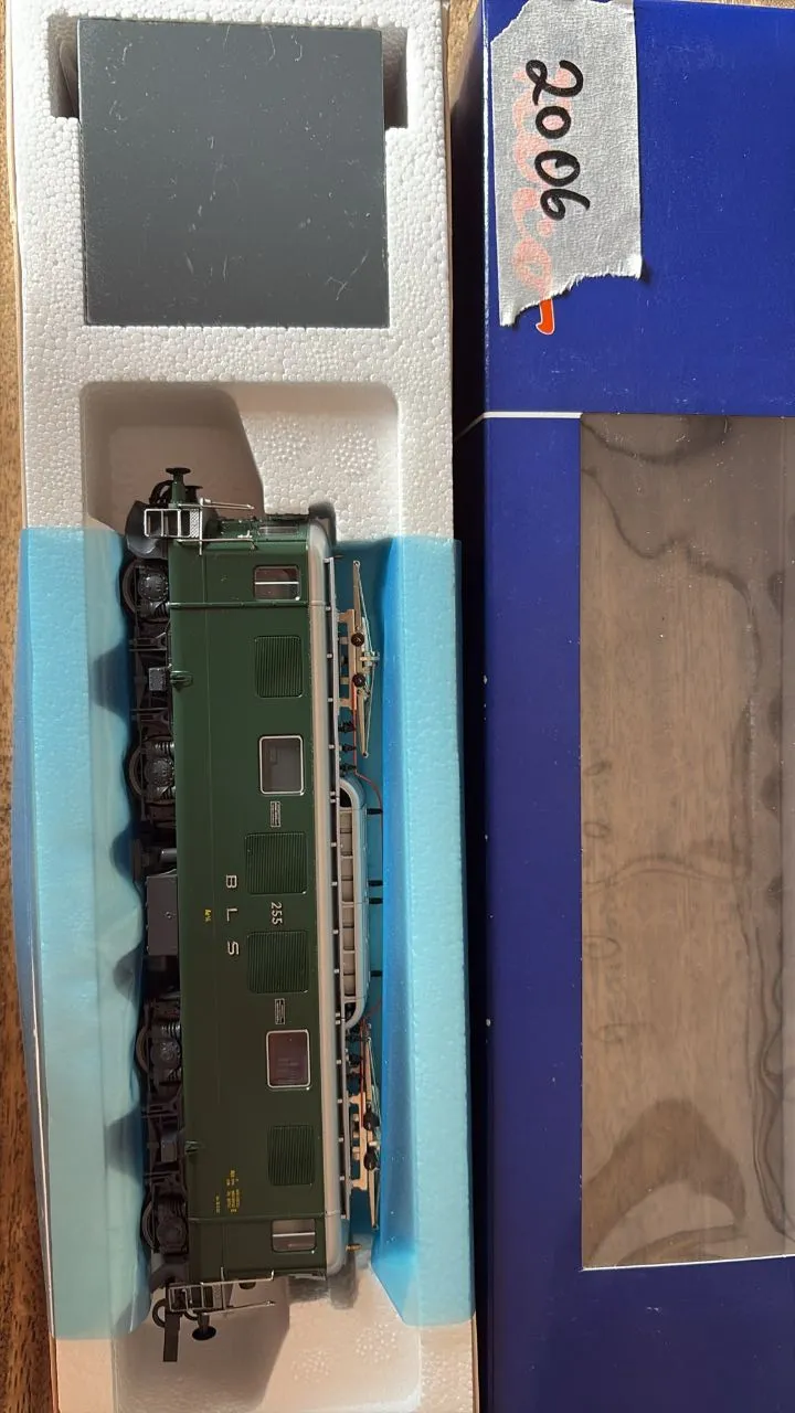 Locomotive électrique (Roco)