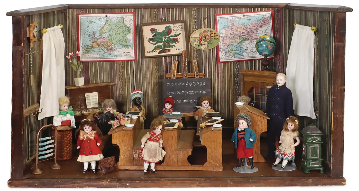 École de maison de poupée