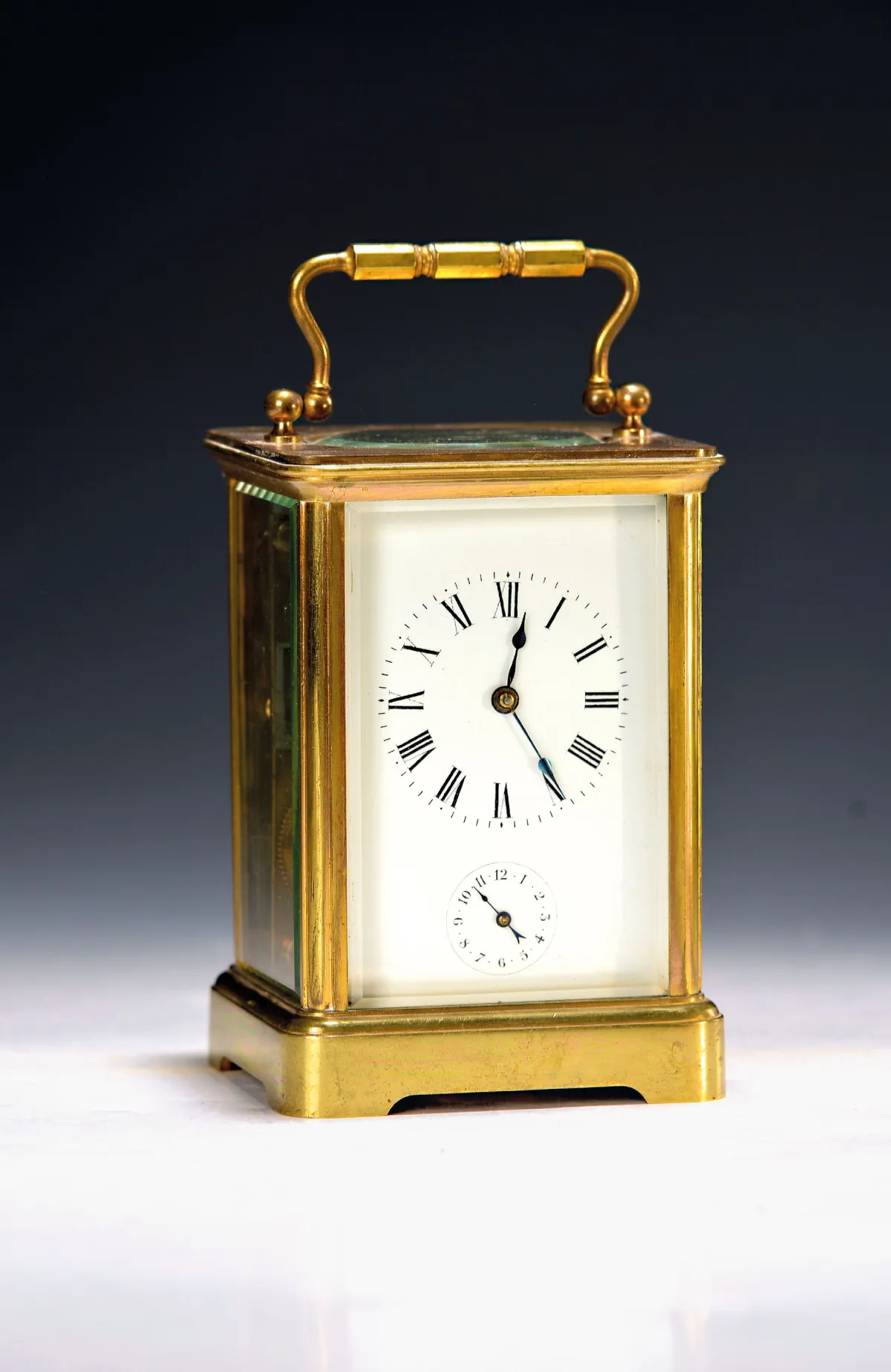 Reisklok met halfuurslag, Frankrijk, rond 1900, gefacetteerd, glas