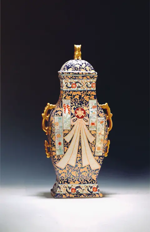 Vase de sol avec couvercle, Chine, 20e s., porcelaine, peint en couleurs, décor floral