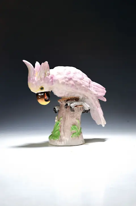 Figurine en porcelaine d'après modèle Meissen, cacatoès, probablement Thuringe, 20e s., porcelaine