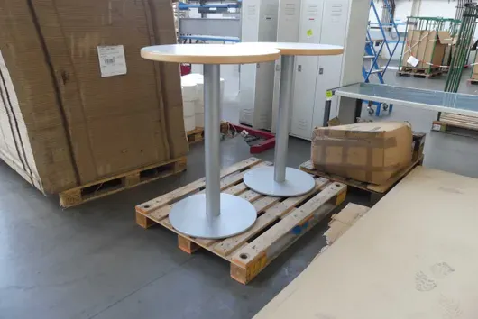 2x Stehtisch