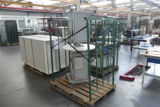 Konvolut Industriebedarf, mit 2x Lagerrunge