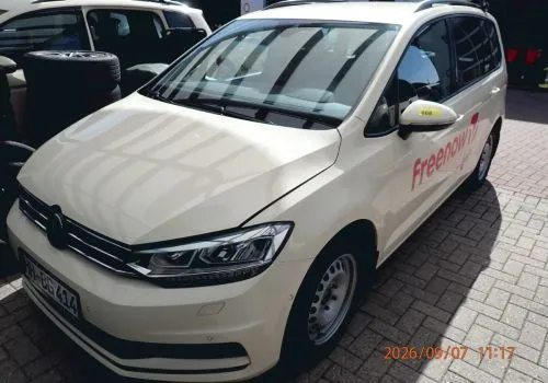 1 VW Touran, immatriculation : HH-BG 414, 1ère immat. 27.06.2023, n° de châssis : WVGZZZ1T5PW019284, 253 309 km