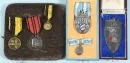 Abzeichen und Medaillen, 5 Stück – u.a Treudienstabzeichen der Bayerischen Industrie, im Etui (3. Reich), Württembergische Verdienstmedaille,…