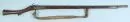 Luntenschlossgewehr – Schaft Nussbaum mit Eisenbeschlägen, runder, verzierter Stahllauf, mit Tragegurt, L= 160 cm, orientalisch, Anfang 19.…