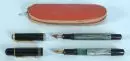 Stylos plume, 2 pièces "Pelikan" – plastique aspect nacre, plumes 585 GG, capuchons vissés, L= 12/12,5 cm