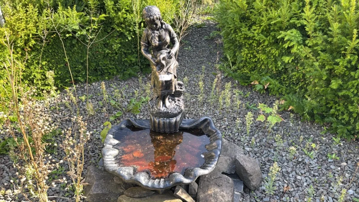 Springbrunnen (nicht auf Funktion überprüft)