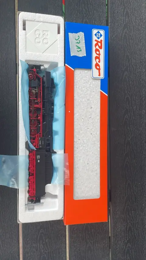 Locomotive à vapeur (Roco)