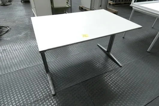 Arbeitstisch