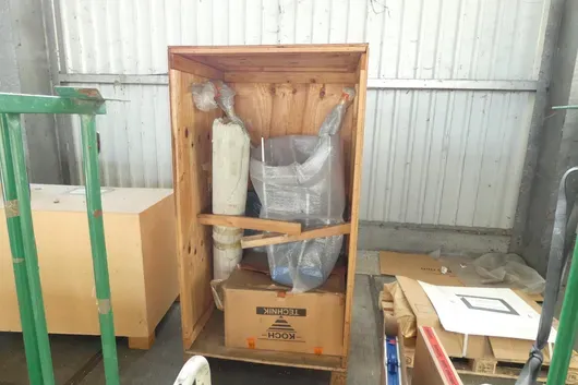Messestandequipment, mit Transportbox