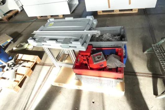 Konvolut Industriebedarf, mit Palette