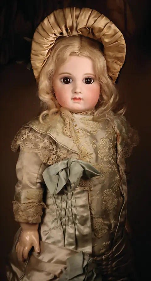 EMILE JUMEAU – Bébé française recherchée