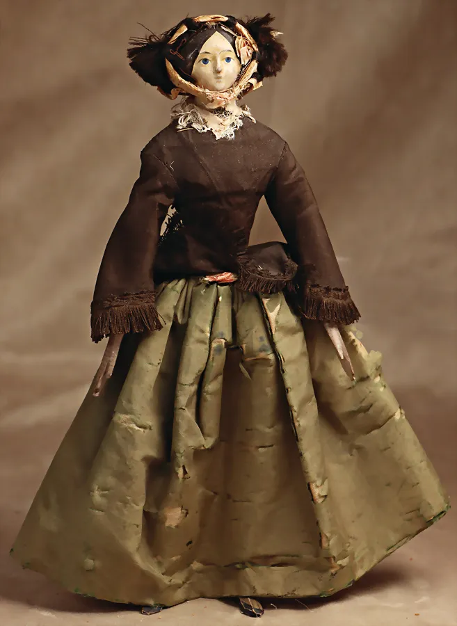 Poupée à tête plaque de poitrine en papier mâché