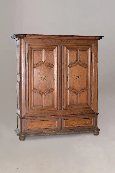 Grande armoire de vestibule, probablement Alsace/Palatinat, vers 1770/80, chêne massif, deux portes, deux