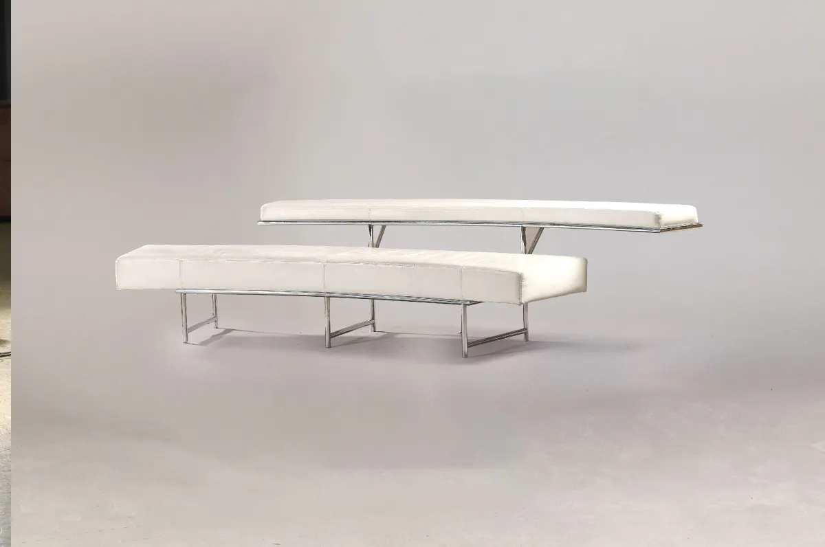 Canapé courbé dans le style Monte Carlo, design Eileen Gray, exécution inconnue