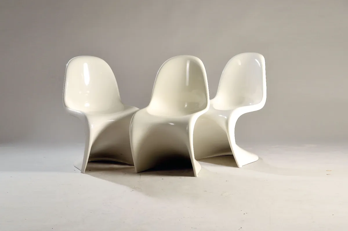 3 chaises Panton blanches, design Verner Panton, 2x exécution Herman Miller, Fehlbaum, vers