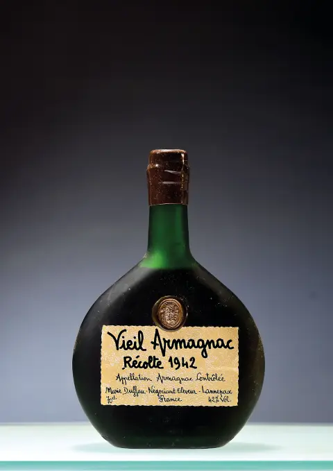 1 bouteille 1942 Marie Duffau Vieil Armagnac, env. 70cl, 42%Vol., dans étui en bois d'origine