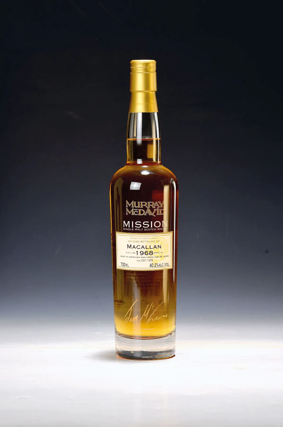 1 bouteille 1968 Macallan Murray McDavid Mission Cask Strength Series, 35 ans,