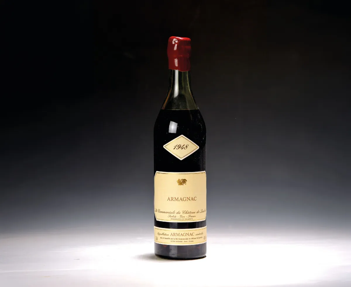 1 láhev 1948 Armagnac Chateau de Laubade, stáčeno v červenci 1997, Francie