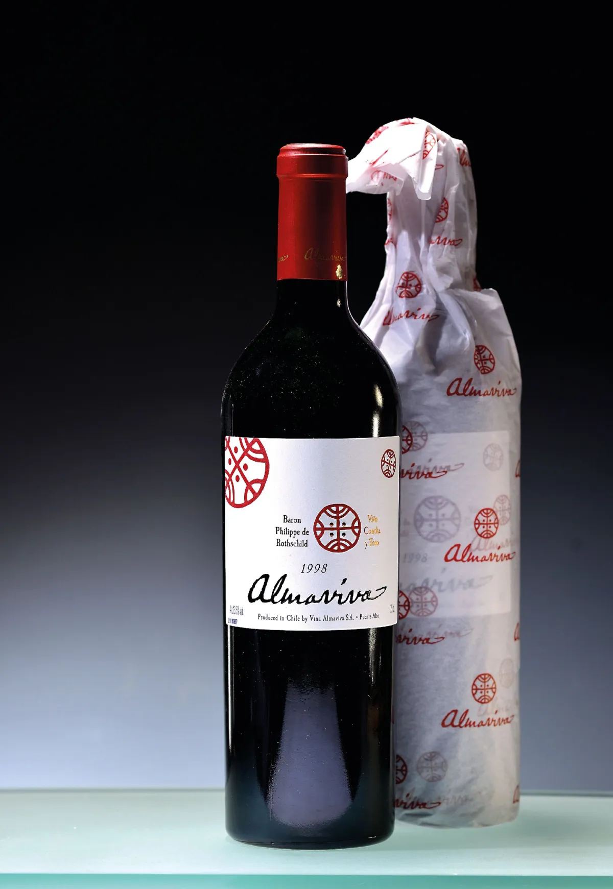 1 skrzynka/6 butelek 1998 Vina Almaviva, Puente Alto, Chile, ok. 75cl, 13,5% obj., w oryg.