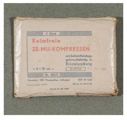 Joseph Beuys – Jałowe kompresy Ze-Mu (wartość ekonomiczna), 1977