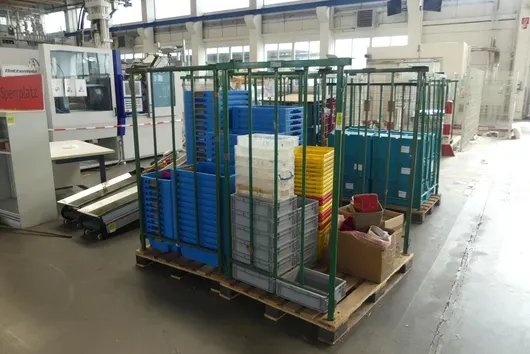 Posten Kunststofflagerkästen, mit 2x Lagerrunge